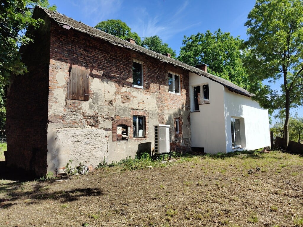 Tylna część domu w Sławikowie
